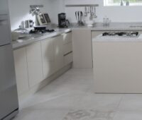 Sparkling clean kitchen tiles' flooring by Citrus Bright. Keep your tiles spotless with expert cleaning tips and eco-friendly solutions. Contact Citrus Bright today for professional tile cleaning services and maintain the beauty of your kitchen!