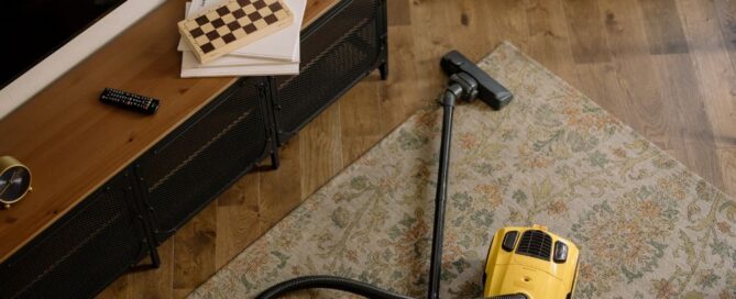 Learn when to DIY and when to hire pros for carpet cleaning with Citrus Bright’s decision guide. Get expert advice for the best results. Call (480) 689-3509 for professional cleaning services.