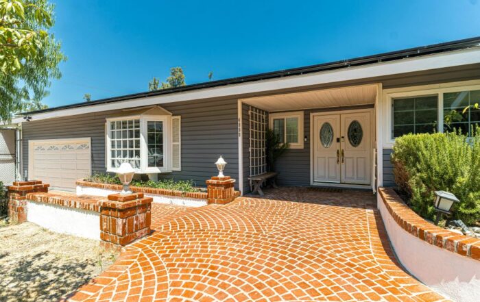 Citrus Bright explains how pressure washing preps your home for renovations. Call (480) 689-3509 today to schedule your service!