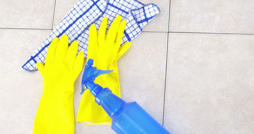itrus Bright shares tips on protecting tile and grout during cold weather. Call (480) 689-3509 for professional care!