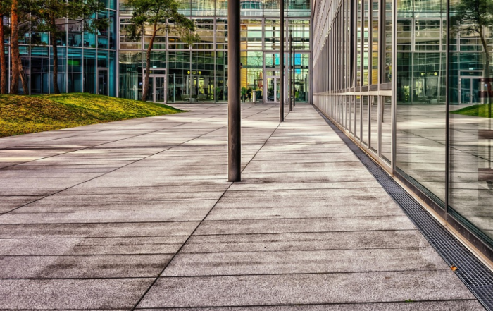 Mesa concrete stain removal with pressure washing by Citrus Bright. Call (480) 689-3509 for expert surface cleaning.